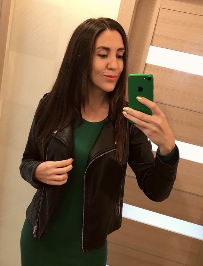 Карина привлекальеная девушка из Сальск цена от 3500 руб