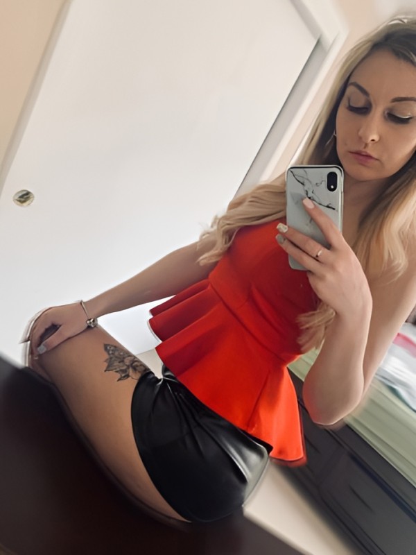 Дарья привлекательная девушка из Сальск цена от 3000 руб