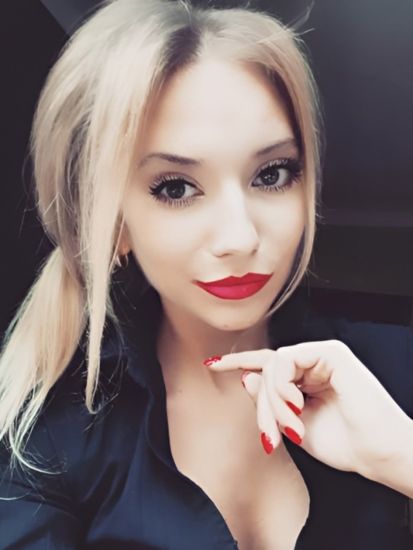 Лиза привлекательная девушка из Сальск цена от 10000 руб