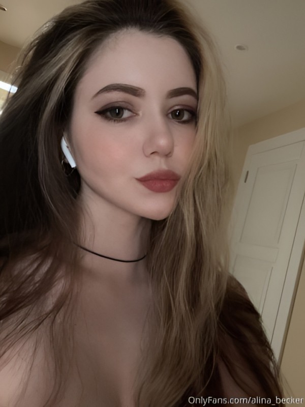 Света привлекательная девушка из Сальск цена от 1500 руб