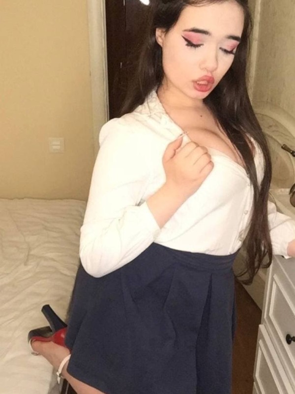 Лаки привлекательная девушка из Сальск цена от 3500 руб